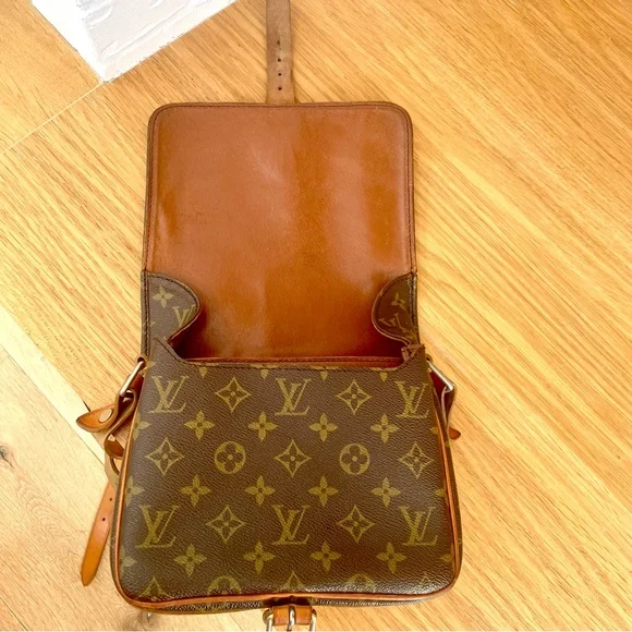 Louis Vuitton Authentic Cartouchiere PM Monogram Crossbody - Picture 7 of 15